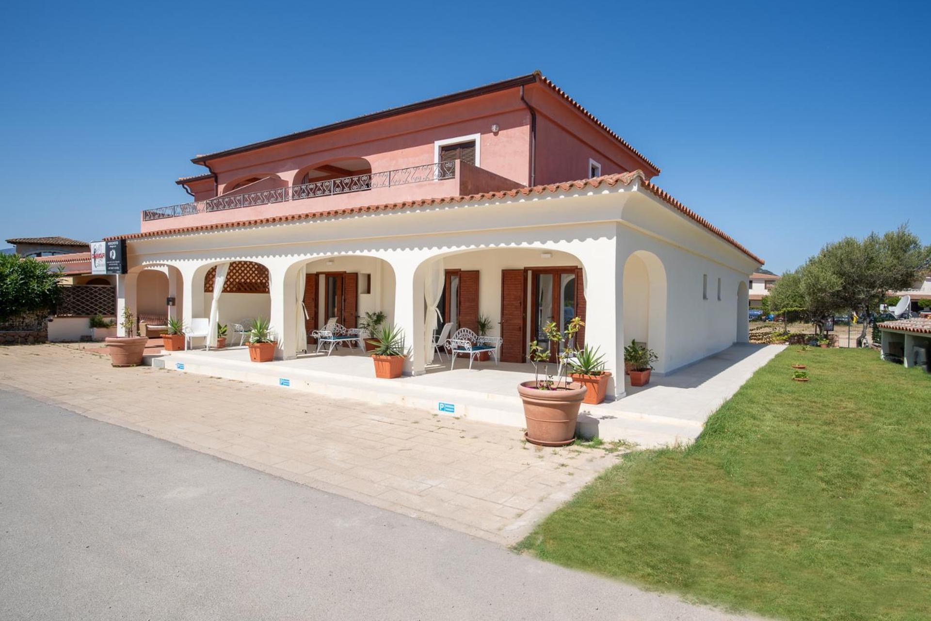 Ambra Holiday Rooms - Rooms & Beach San Teodoro  Exterior photo